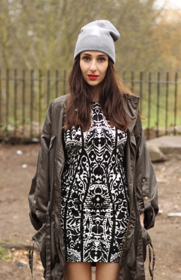 I've had this dress for months but this is the first time i've worn it due to the  freaky weather. I actually thought I'd wear more as evening wear but today I felt a little grungy and to be fair my hair was a mess so I wanted to cover it with a beanie and throw a khaki jacket on top.