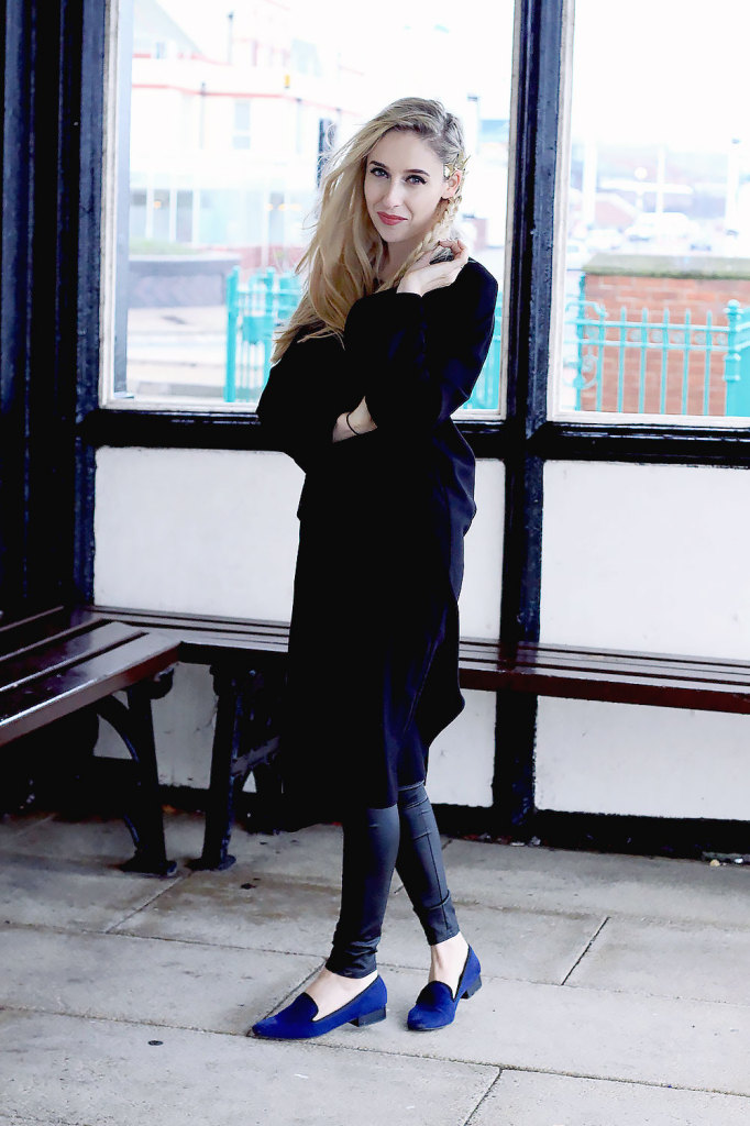 navy slippers