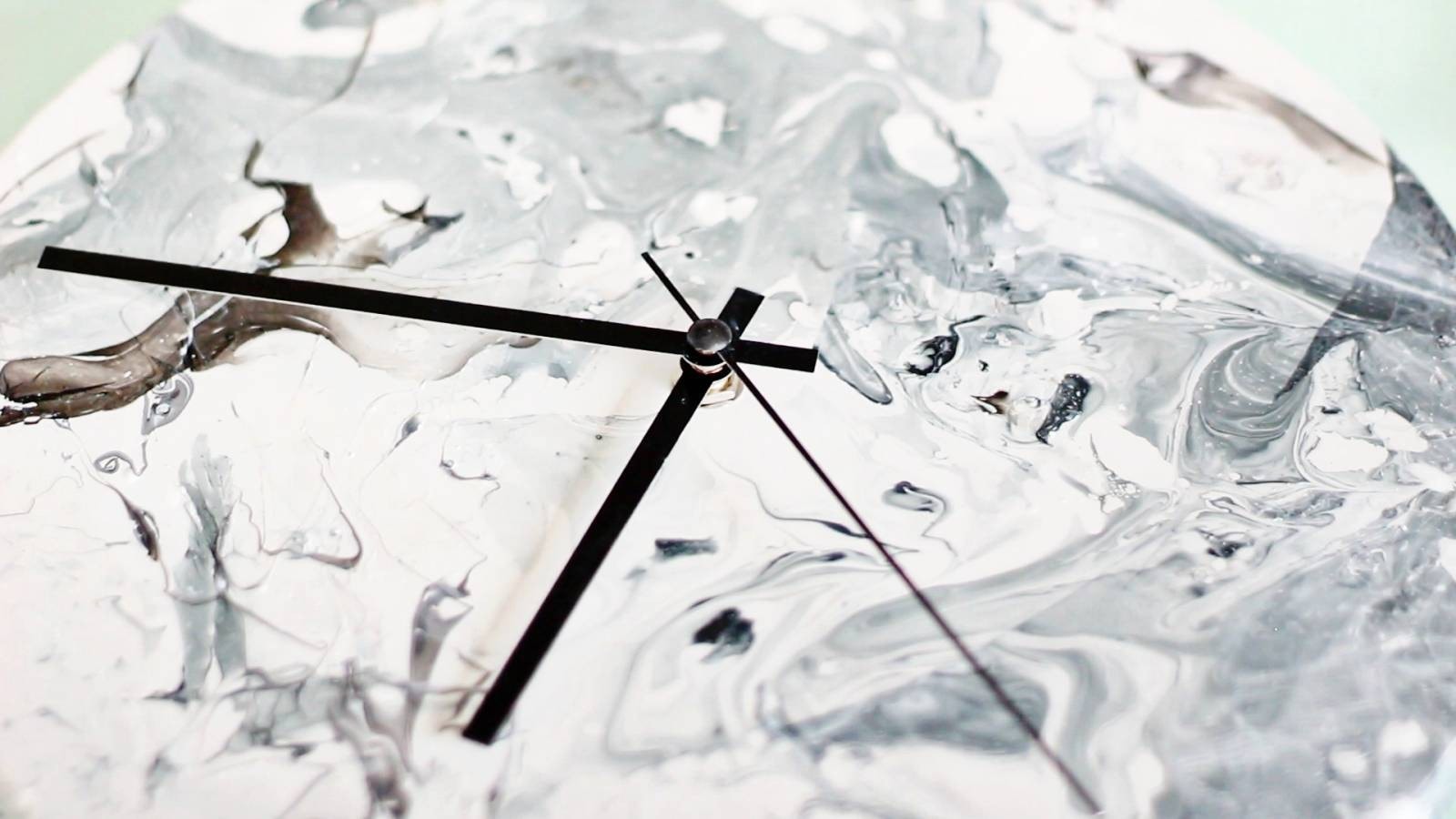 DIY MARBLE CLOCK