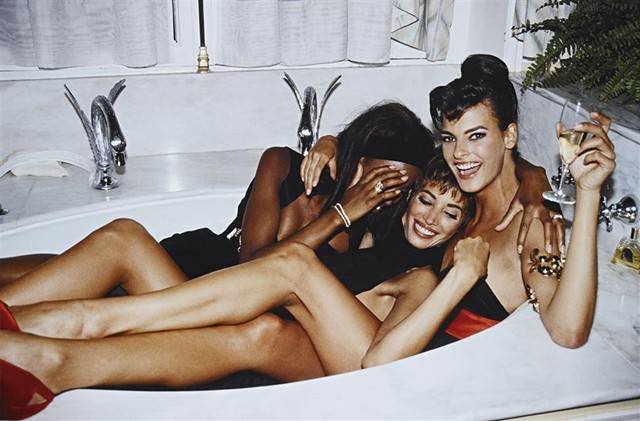 ROXANNE LOWIT Three Models in a Tub, Paris, 1990